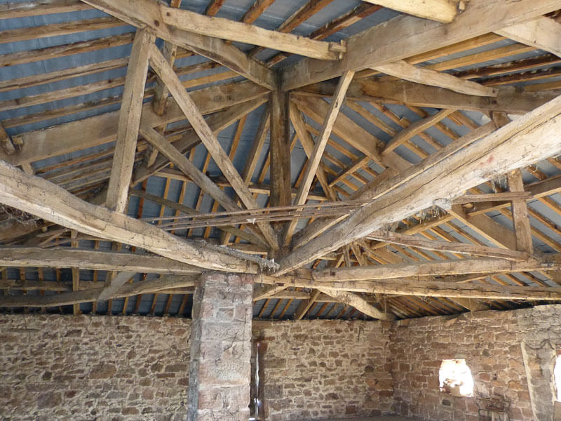 barn_before Phased barn conversion – North lakes